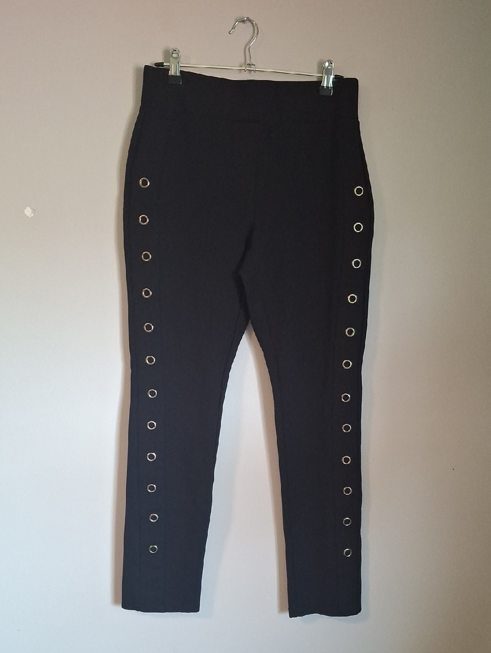 Cleo Black Pull-On Ponte Pants with Grommet Detail – Size M